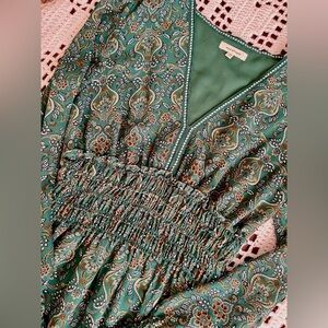 Max Studio Emerald Green Paisley V-Neck Dress